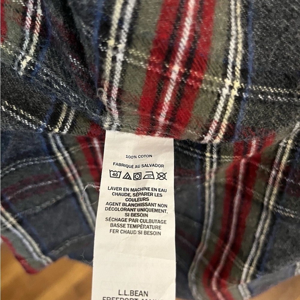 L.L. Bean Gray and Red Plaid Flannel shirt. Size medium - Picture 7 of 9